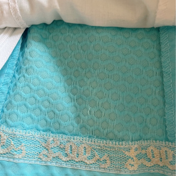 Lilly Pulitzer Magnolia Breakwater Blue w White Embroidery Top. Size 2 - Picture 5 of 7